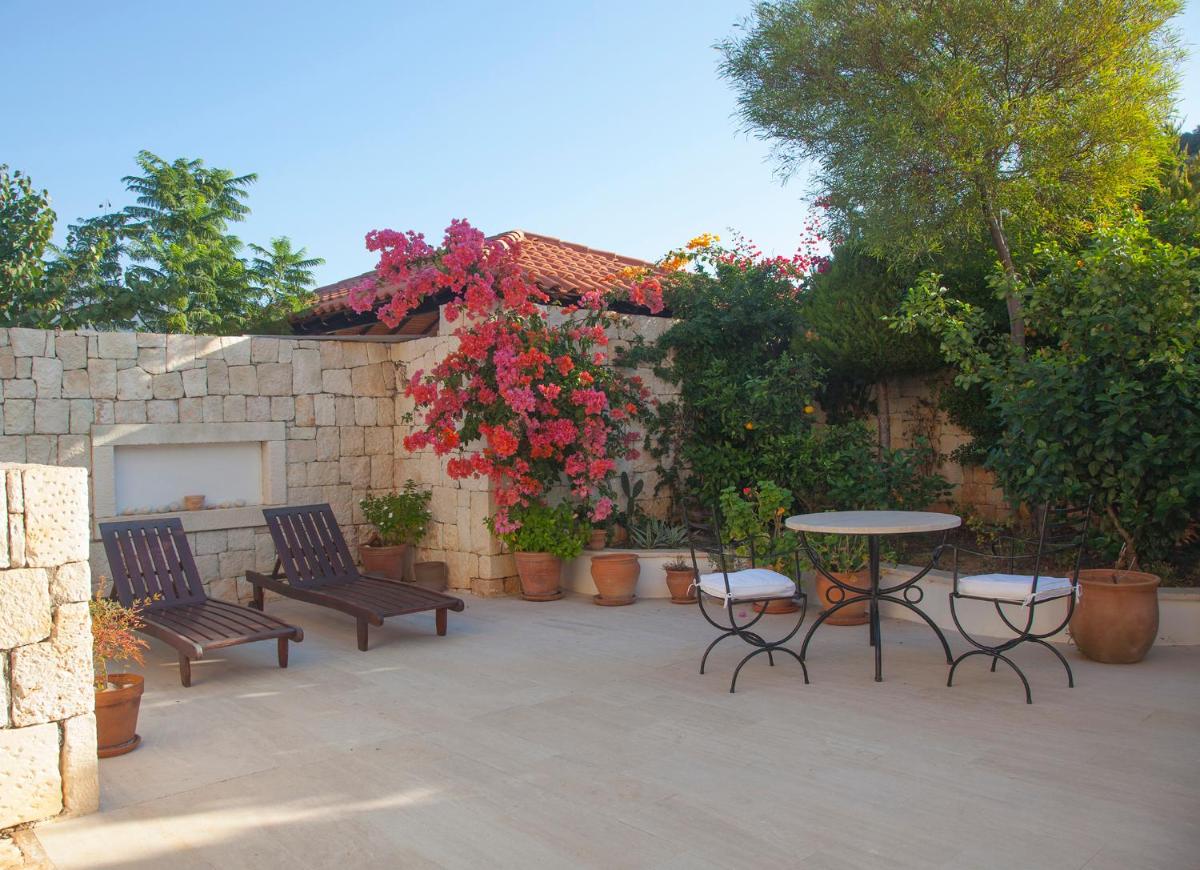 Luxury Villa Caretta - Housity
