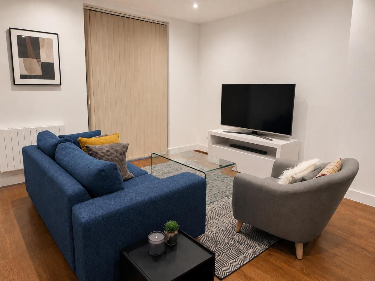 2 bedroom 2 bath 1 ensuite in Roya Asenal beautiful views & parking - Housity