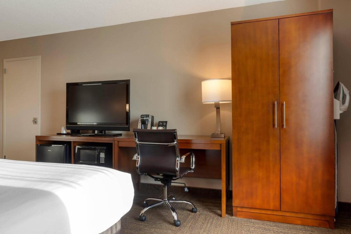 Comfort Inn & Suites Presidential - Housity