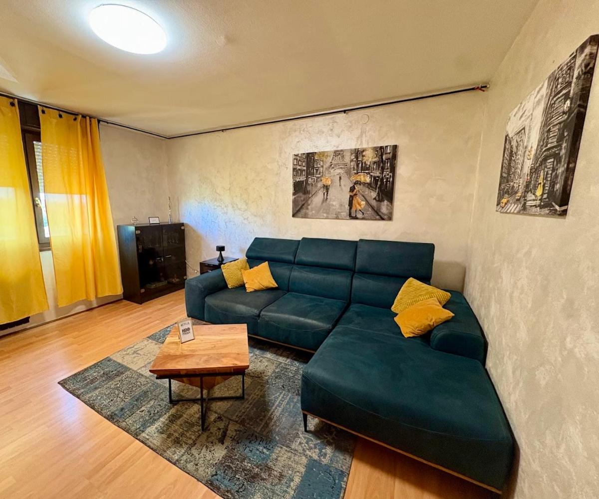 Fly by Suite - Zagreb Airport - 0-24h Self check in - Free parking - long term parking option - Housity