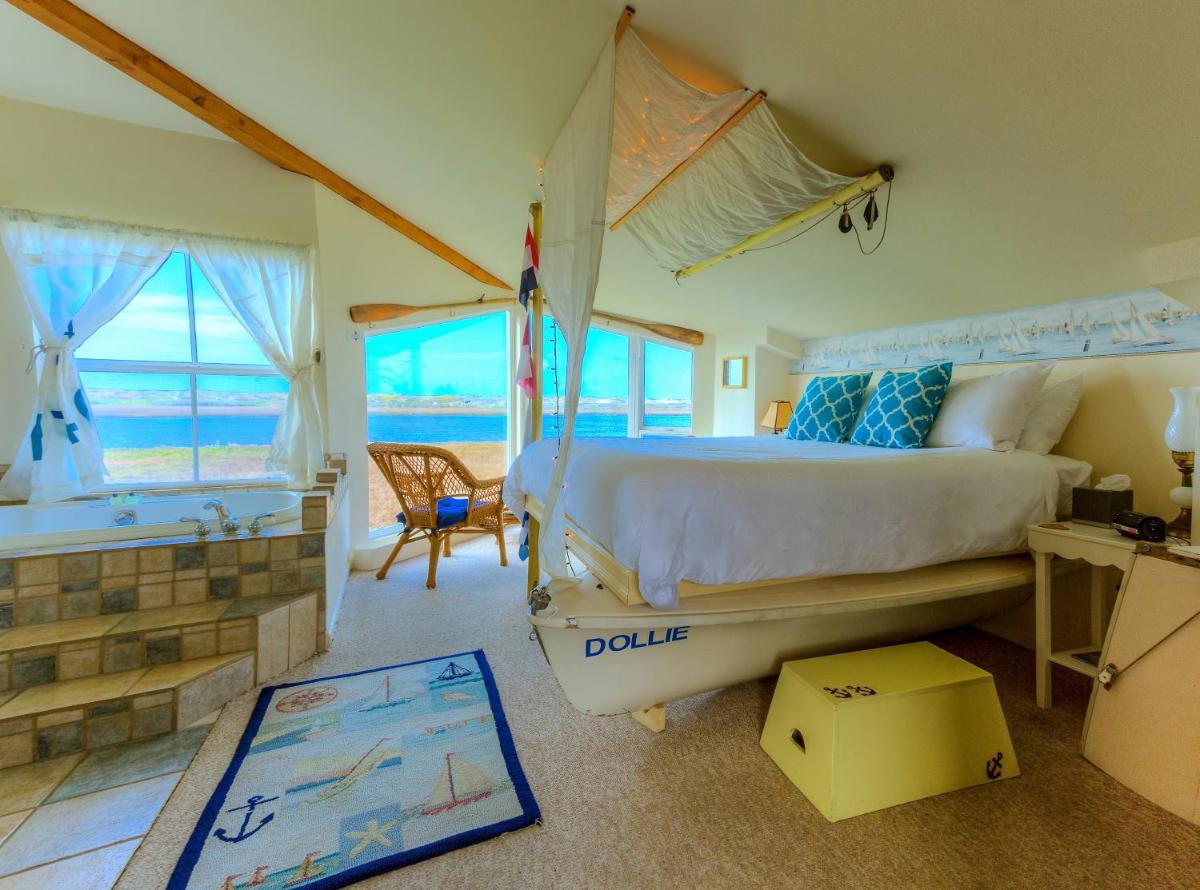 Captain's Inn at Moss Landing - Housity