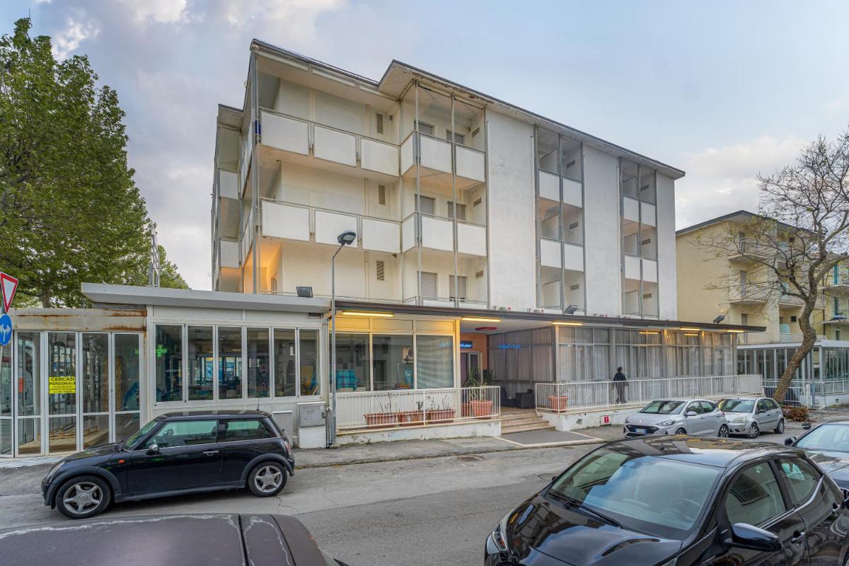 Hotel Sanremo - Housity