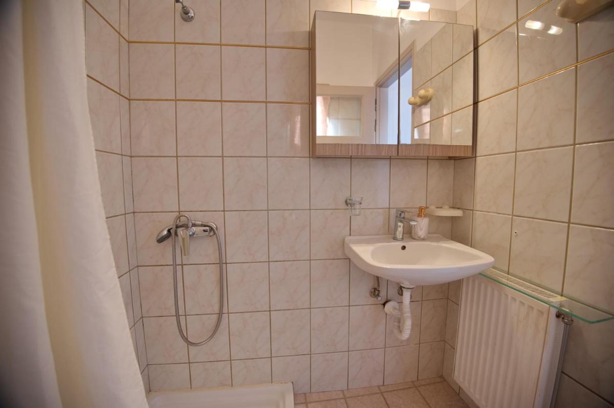 Ikos Studios and Apartments - Housity