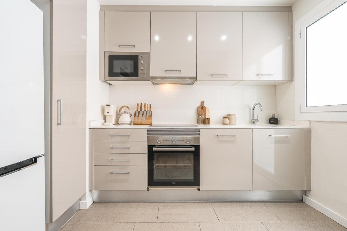 Barcelona Stadium Prestige Apartment - Housity