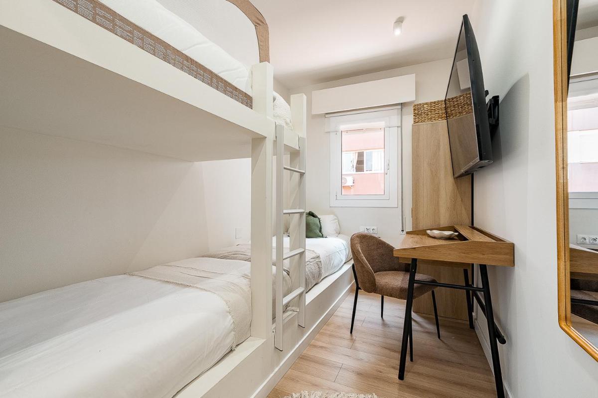 Barcelona Stadium Prestige Apartment - Housity