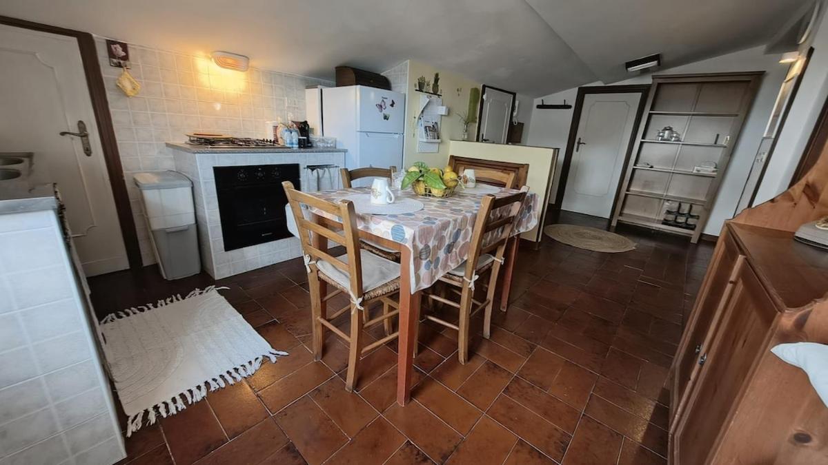 Appartamento panoramico al centro storico Lanuvio - Housity