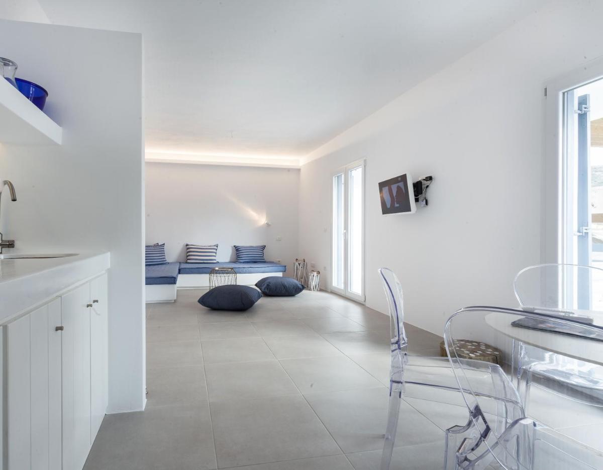 Flag Suites - Housity
