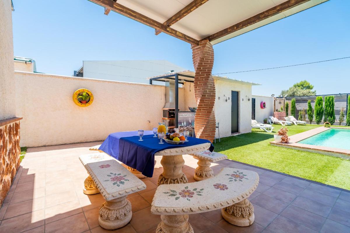 Casa Rural Rafael – Lantejuela - Housity