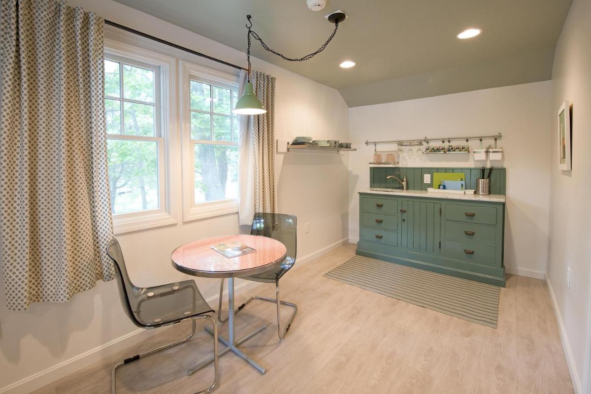 The Lodge on the Cove - Housity