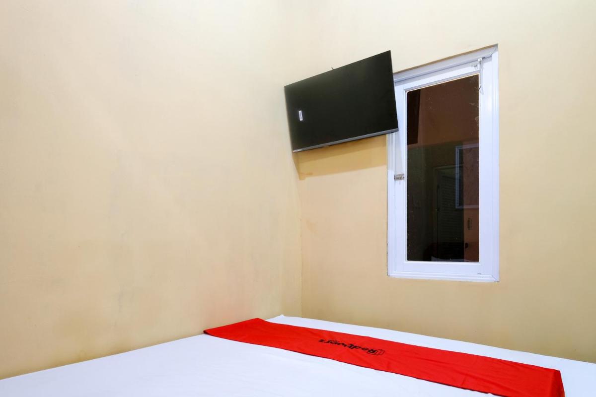 RedDoorz near Alun Alun Banjarnegara - Housity
