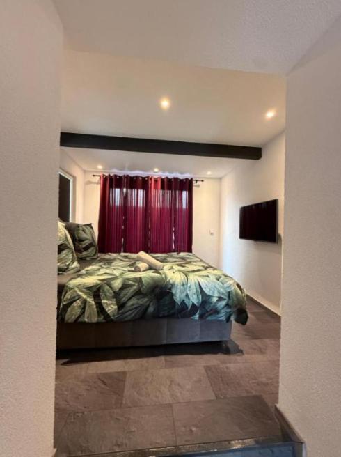 Beautiful Apartment in Mönchengladbach mit Wintergarten - Housity