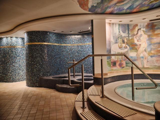 Cityhotel Goldener Adler B&B - Housity