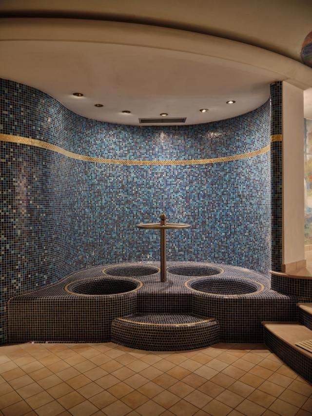 Cityhotel Goldener Adler B&B - Housity