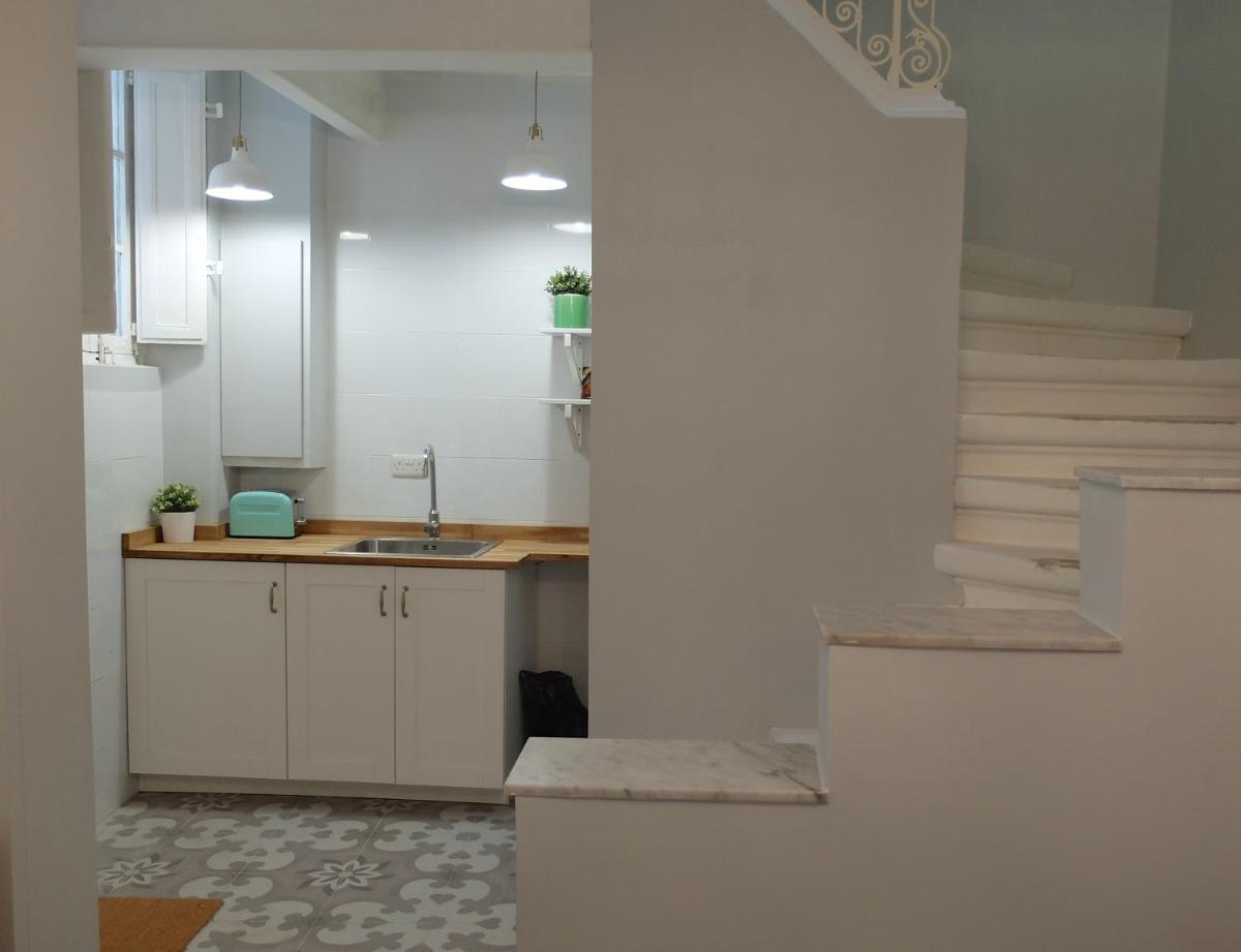 No. 17 Birgu - Housity