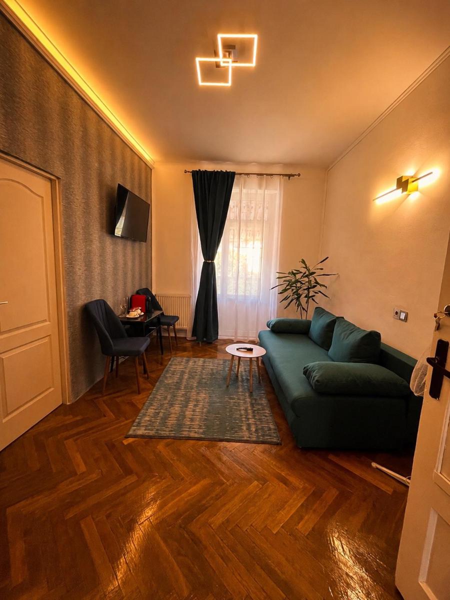 Joseph Hayn Apartments - Housity