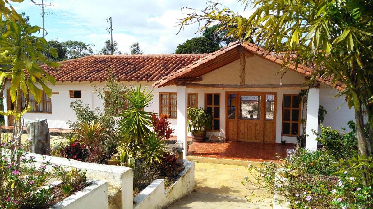 Hotel Ecoposada Viña de Aldana - Housity