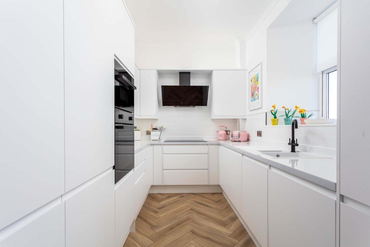 Prestwick Shore - Donnini Apartments - Housity