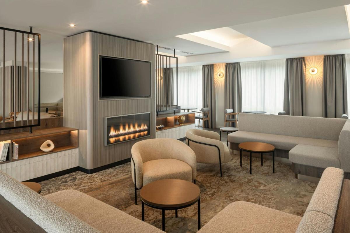 AC Hotel Birmingham NEC and Airport - Housity