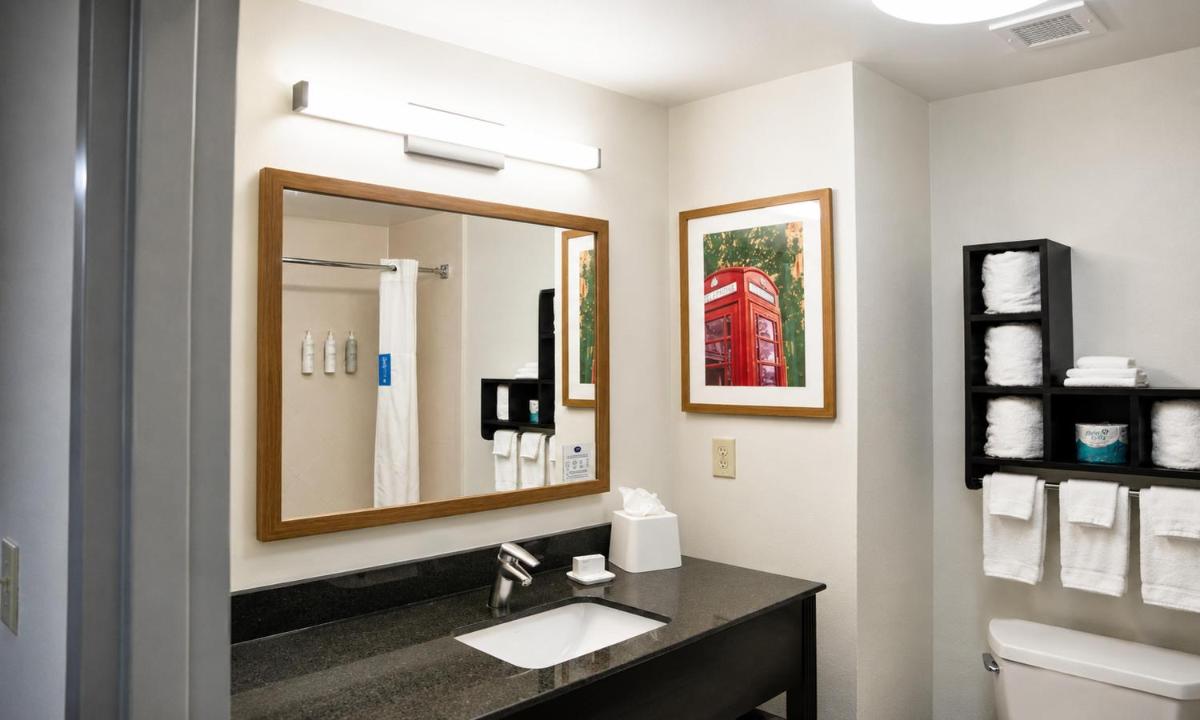 Hampton Inn Oxford/Conference Center - Housity
