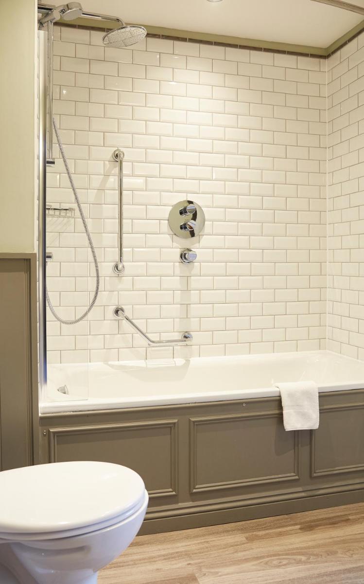 Swan Hotel by Greene King Inns - Housity