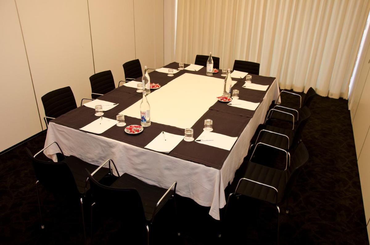 A área empresarial e/ ou a sala de conferências de VIP Grand Lisboa Hotel & Spa