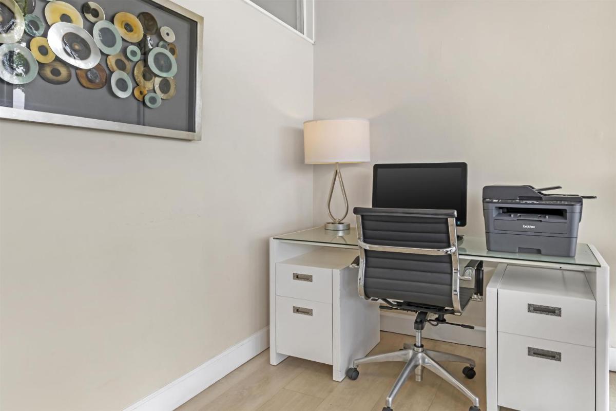 Best Western Plus Ocean City - Housity