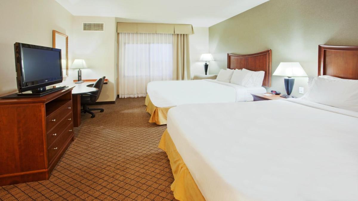 Holiday Inn Express Hotel & Suites Lincoln-Roseville Area by IHG - Housity