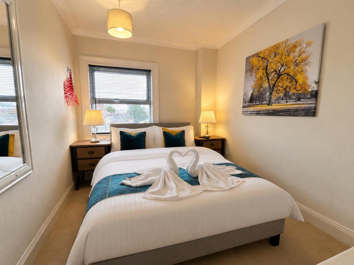 2 Bed Apartment Sleeps 6 Free Van Parking Walk To Weatherspoons - Hizvo