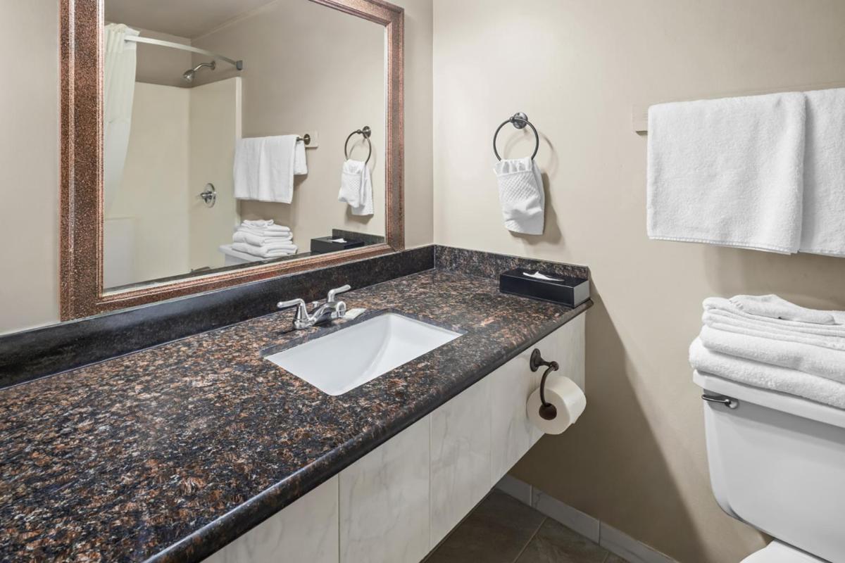 Days Inn by Wyndham Mt. Vernon - Housity