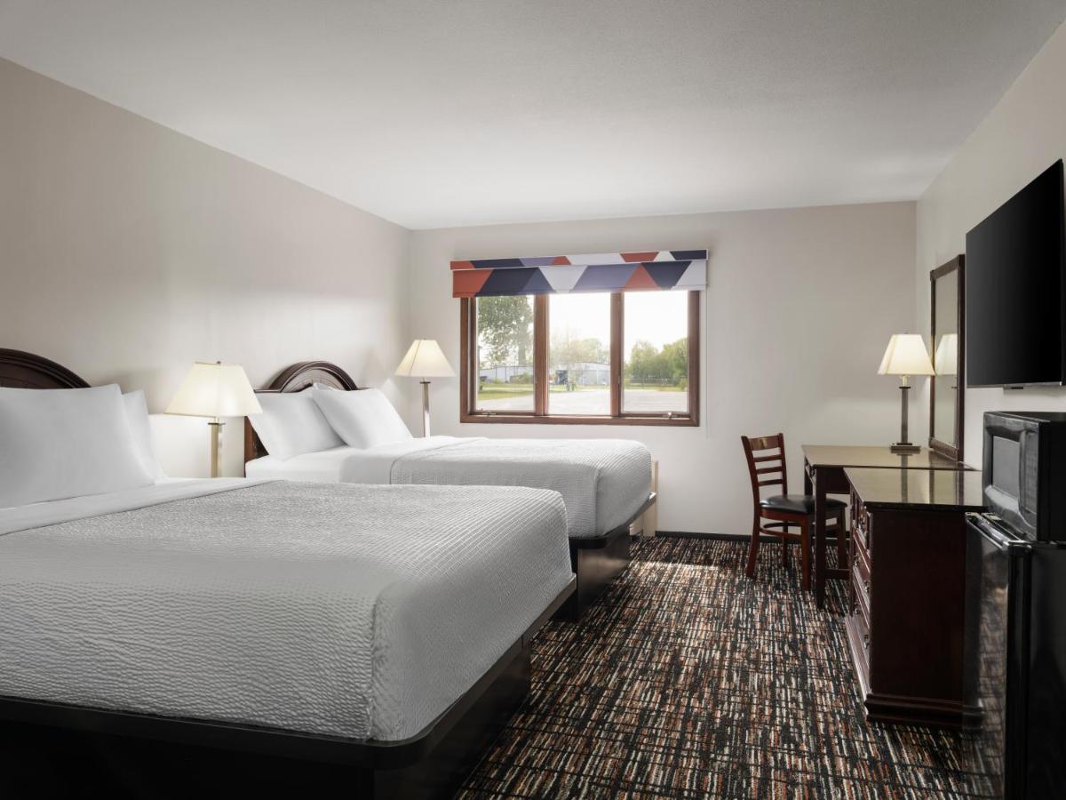 Avalon Hotel & Conference Center - Housity