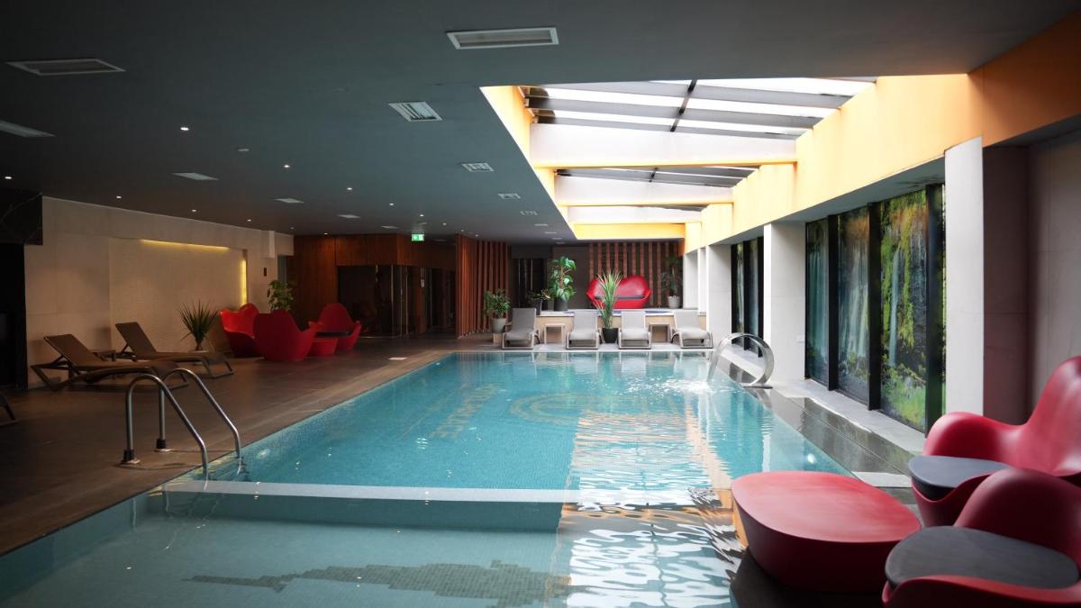 Palace Hotel & SPA - Housity