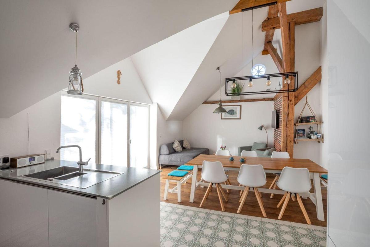 Landzeit Esens - Housity