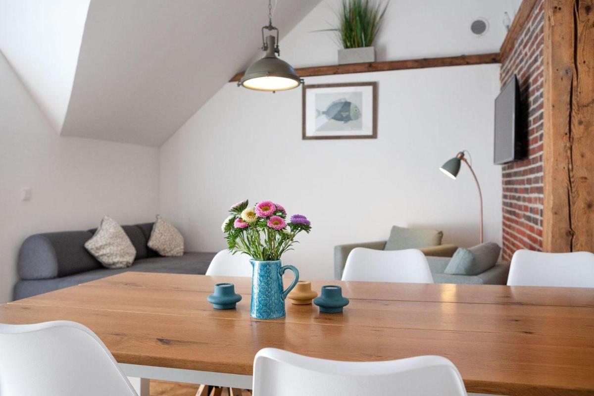 Landzeit Esens - Housity