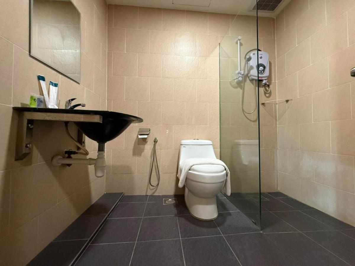 Kingston Hotel 25 - Summit Signature Batu Pahat, Johor - Housity