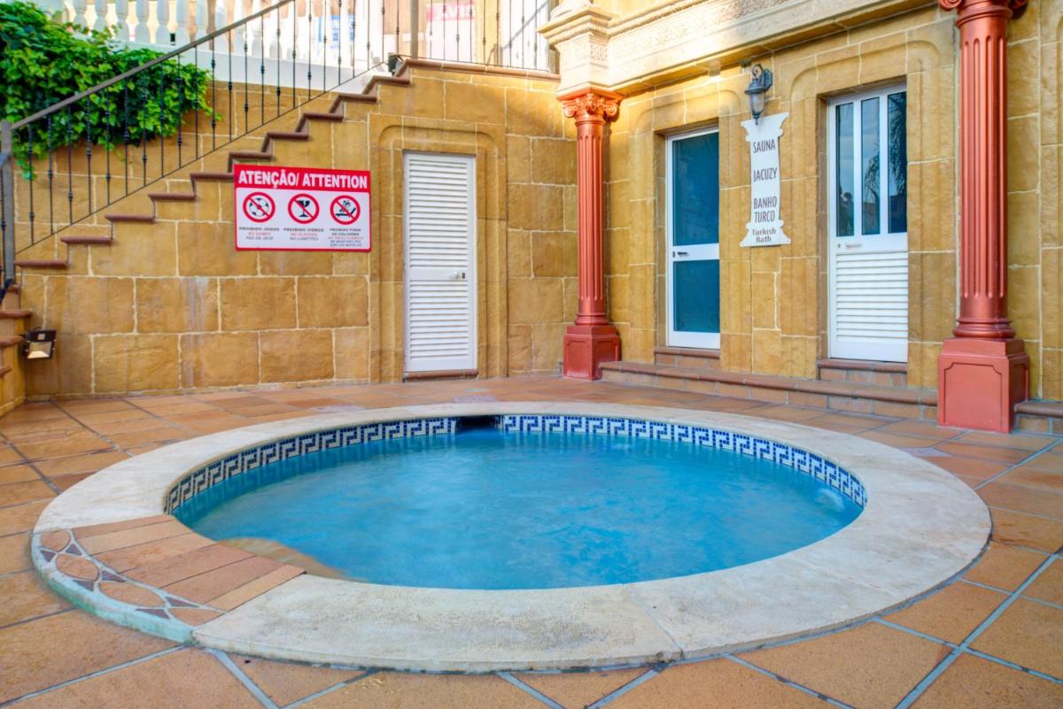 A piscina em ou perto de Choromar Apartments