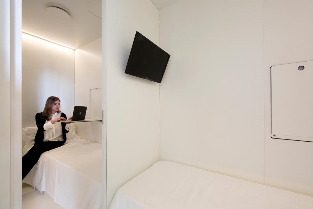 Bed & Boarding - Housity