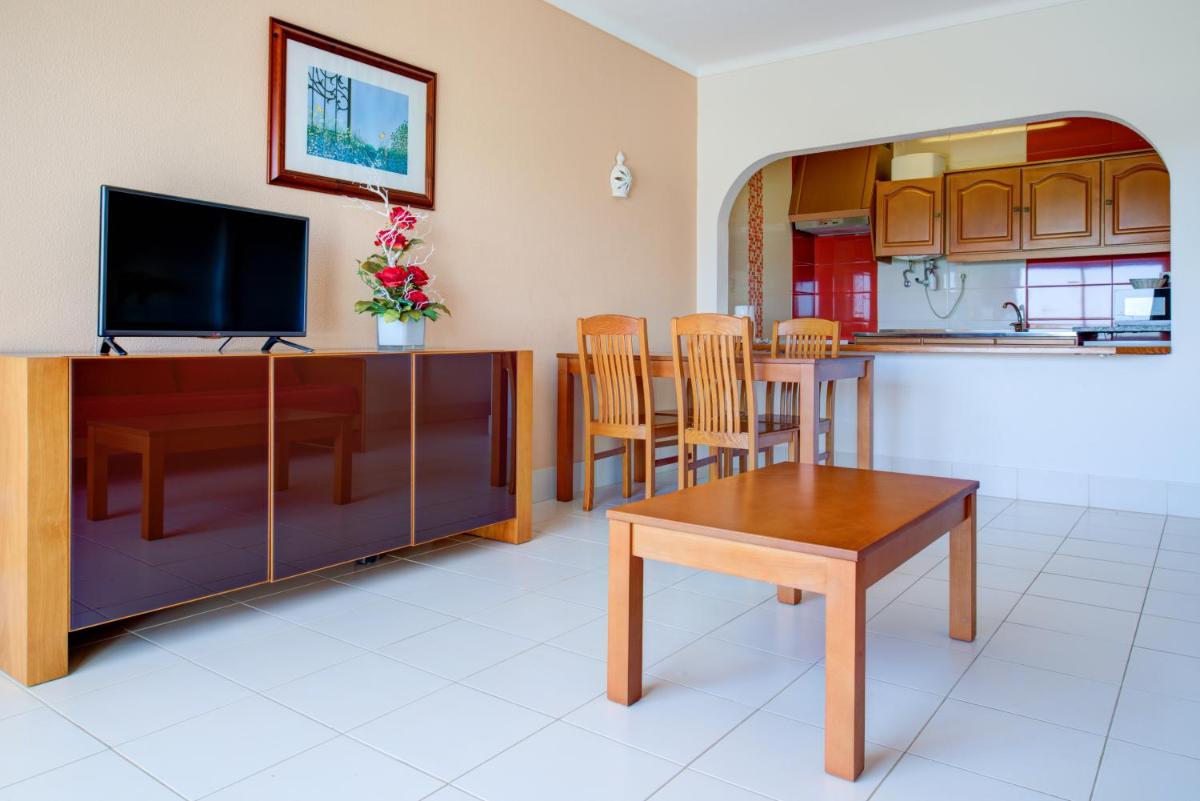 A cozinha ou kitchenette de Choromar Apartments