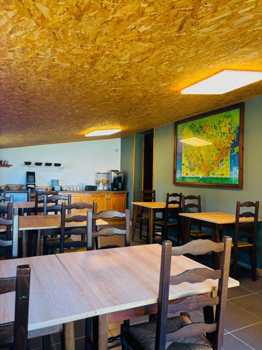 Hôtel du Mont Bar - Housity