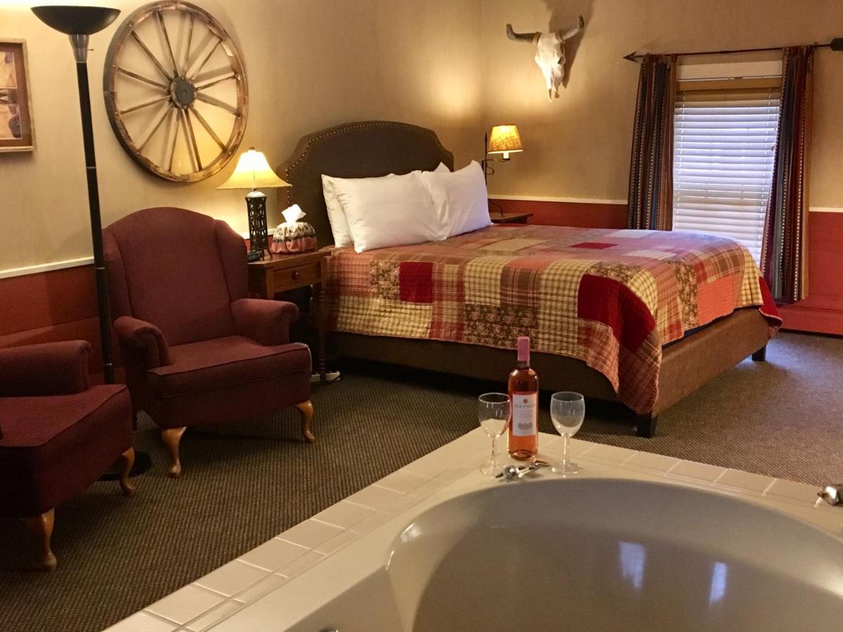 Munro House Bed and Breakfast - Housity