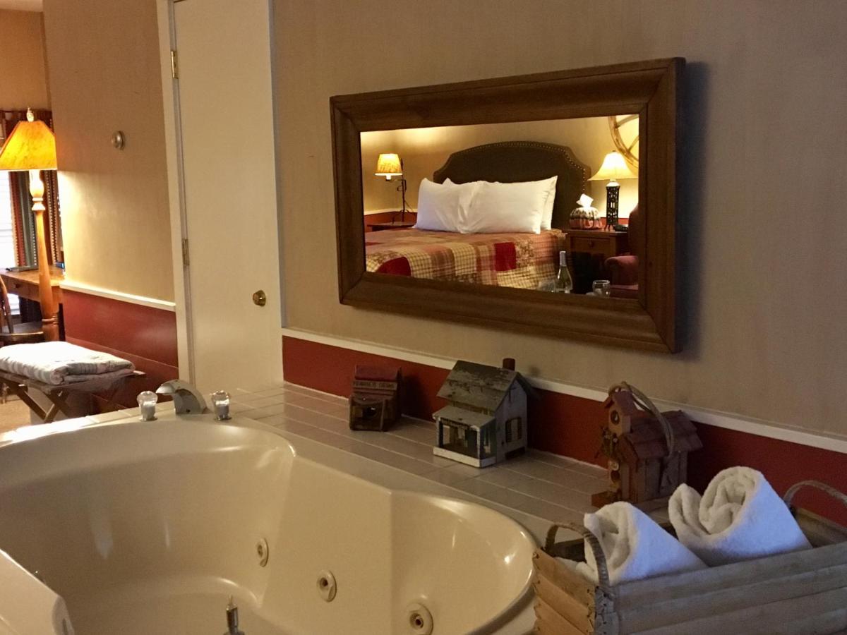Munro House Bed and Breakfast - Housity