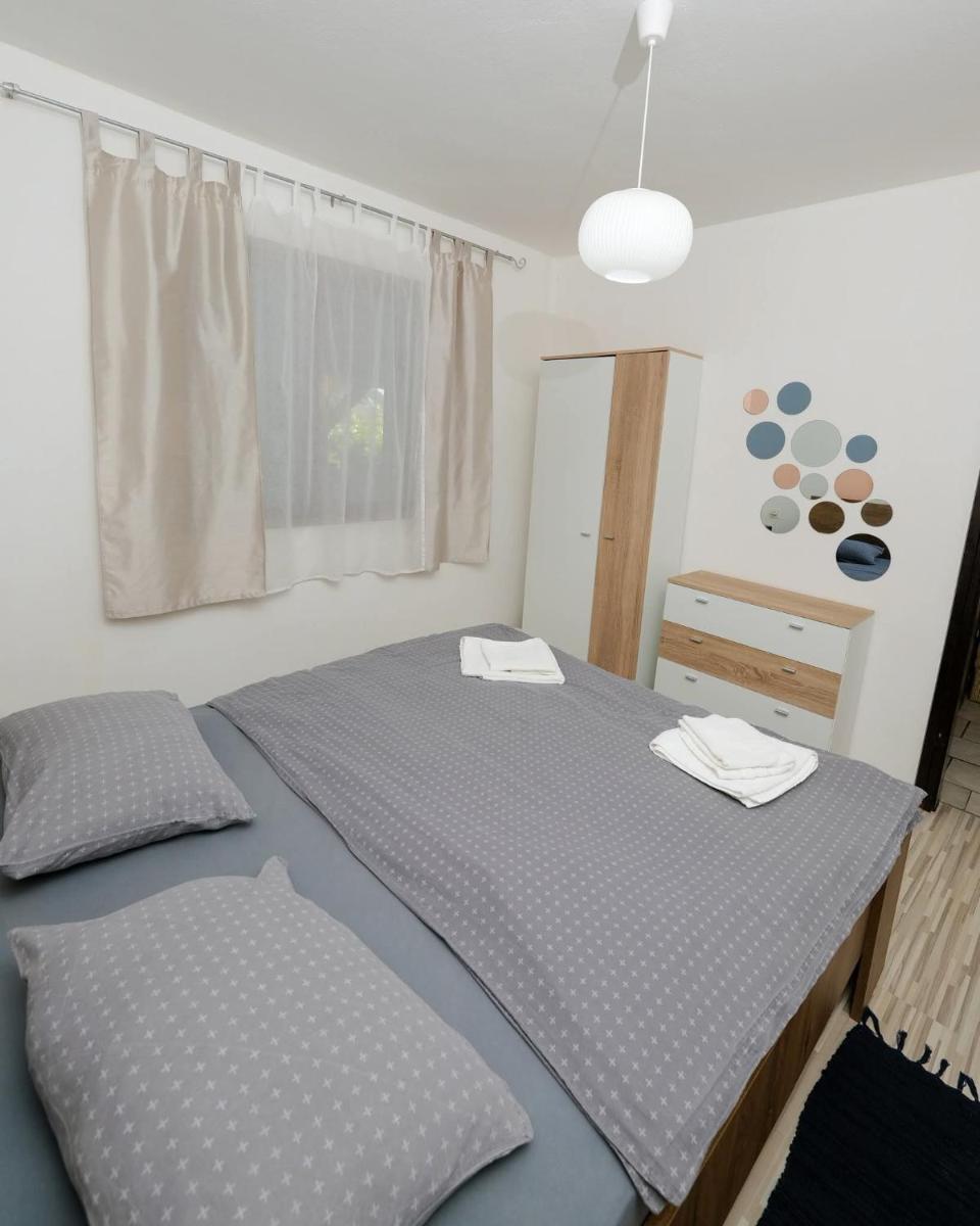 Kuća za odmor Na jezeru, Šoderica - Fenced Yard & Pet friendly holidayhouse - Housity