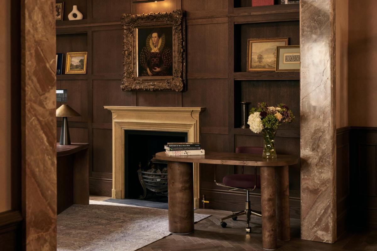 The Leonard Hotel - Housity