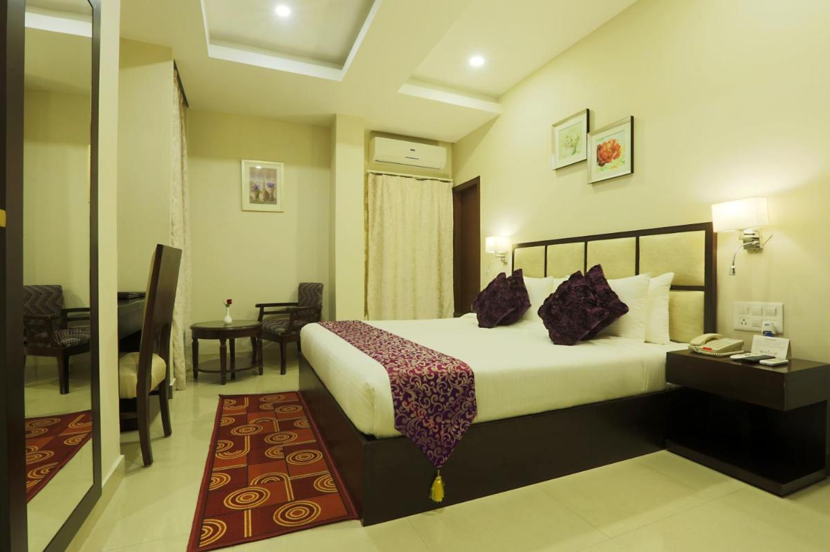 Hotel D Courtyard - Housity