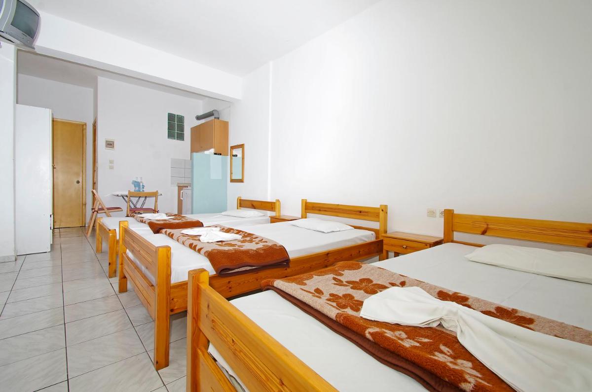 Hotel Simos - Housity