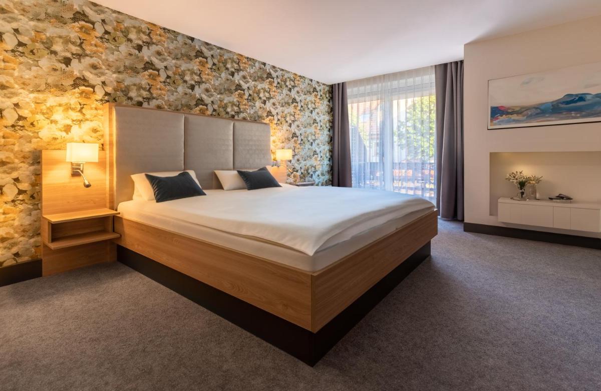 Kurhotel Grüttner mit eigenem Sole Thermal Schwimmbad 32 Grad und Saunalandschaft - Housity