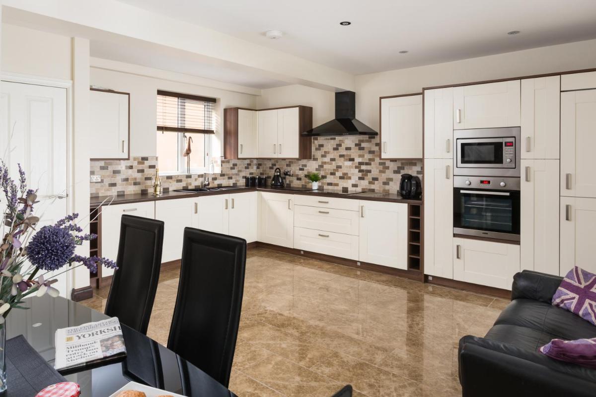 City Apartments - The Light Well - Housity