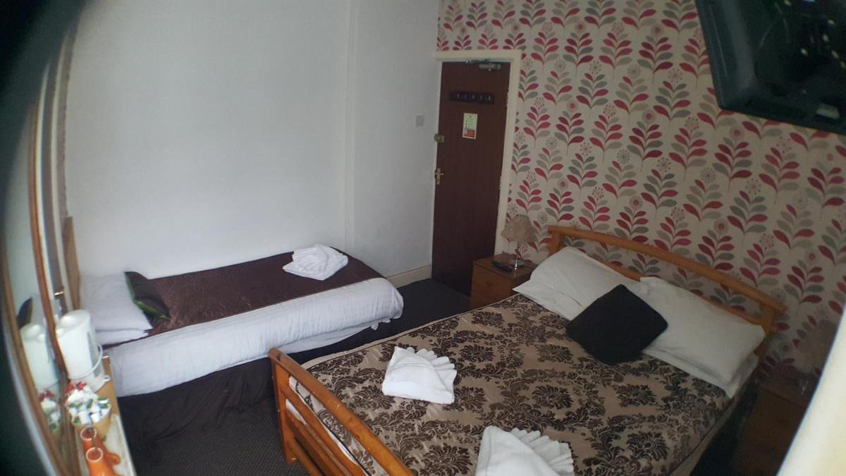 The Manuela Rose - Housity