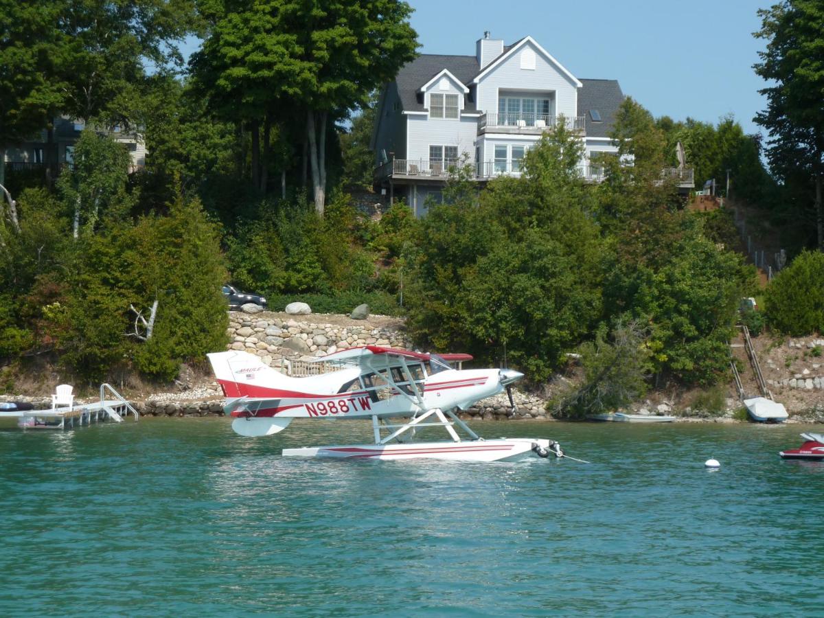 The Torch Lake Bed and Breakfast - Housity