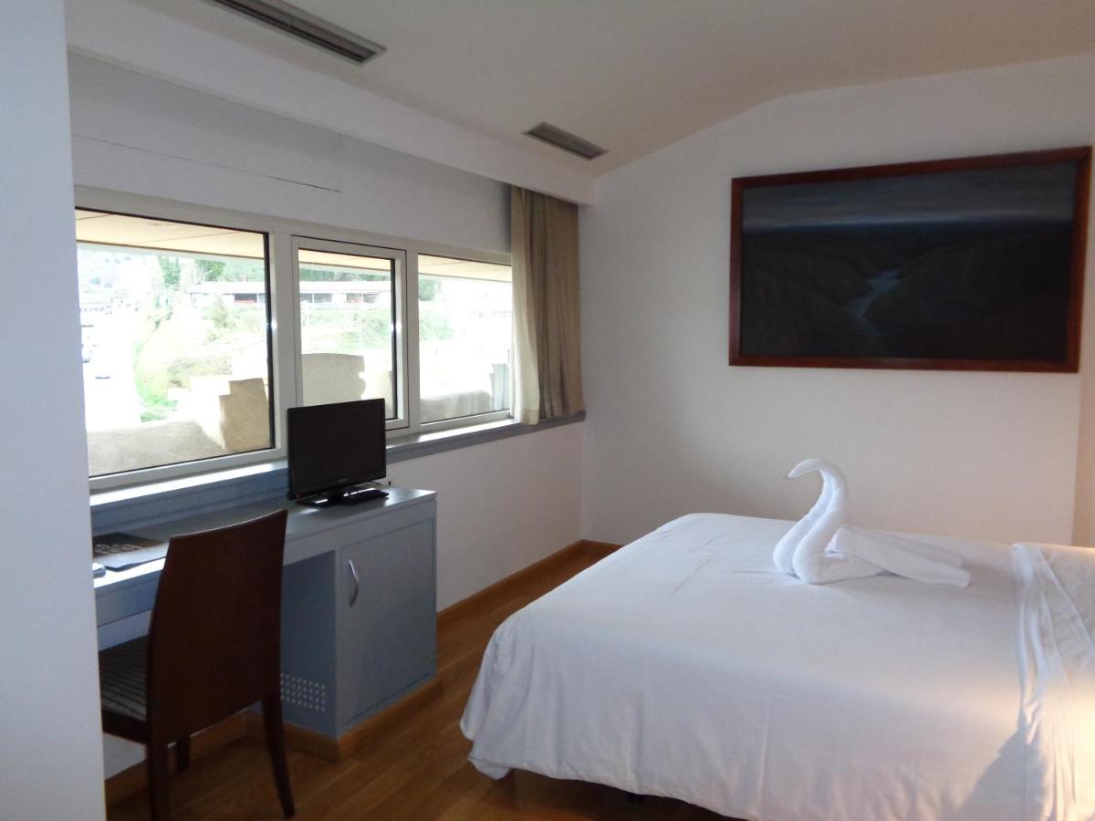 Hotel Villa De Betanzos - Housity
