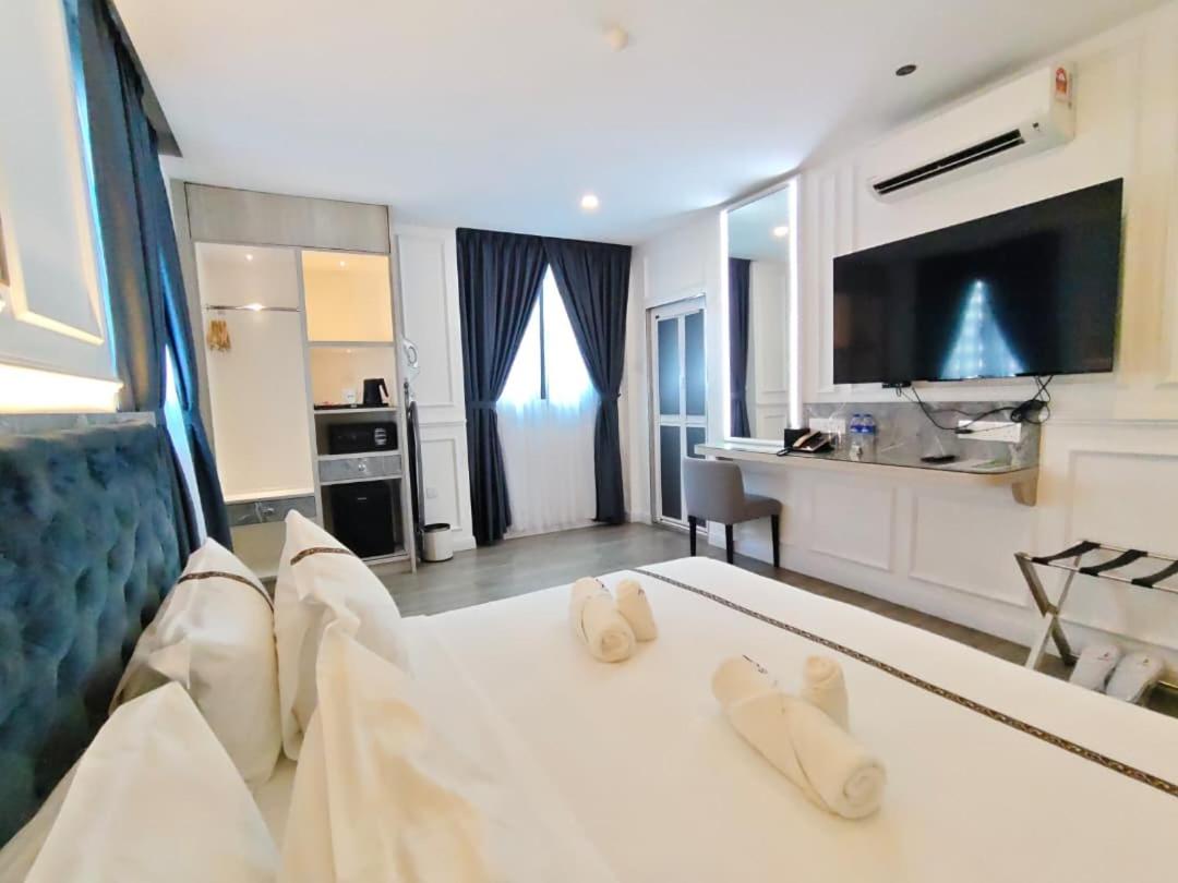 Frazel Heritage Hotel - Housity